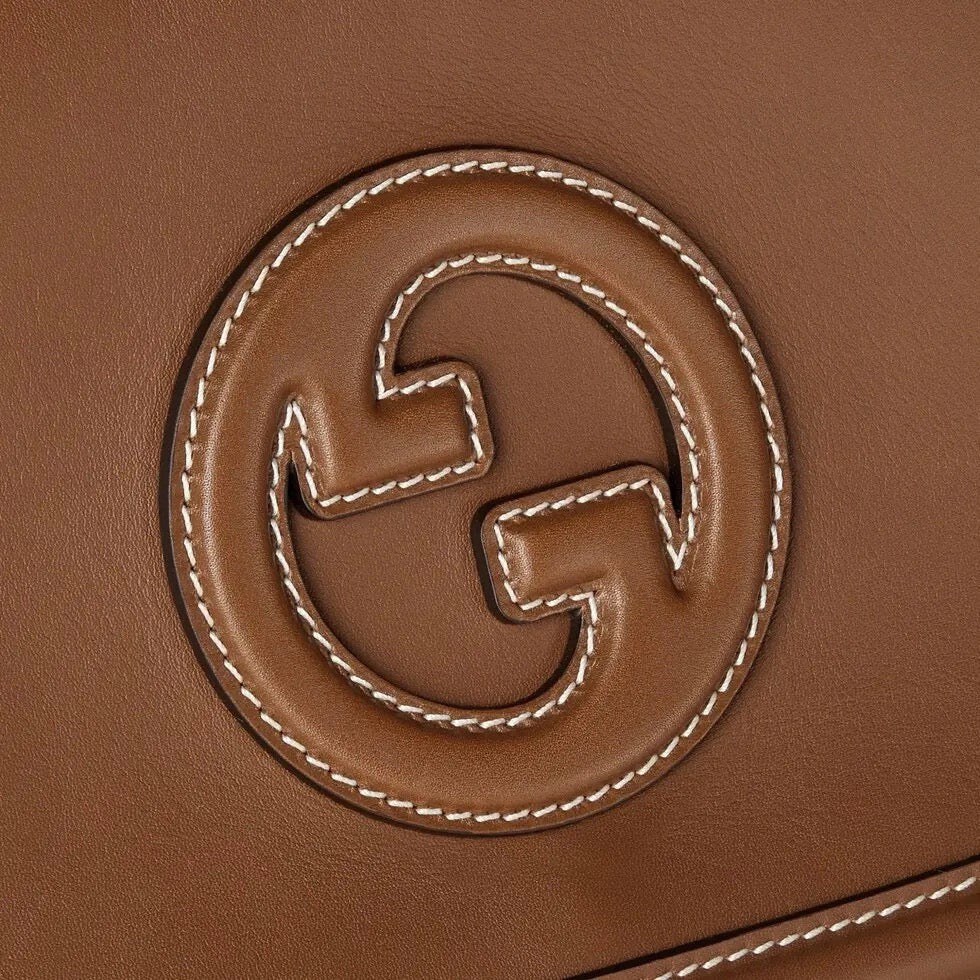 Elegant Gucci Women’s Leather Shoulder Bag – Timeless Luxury