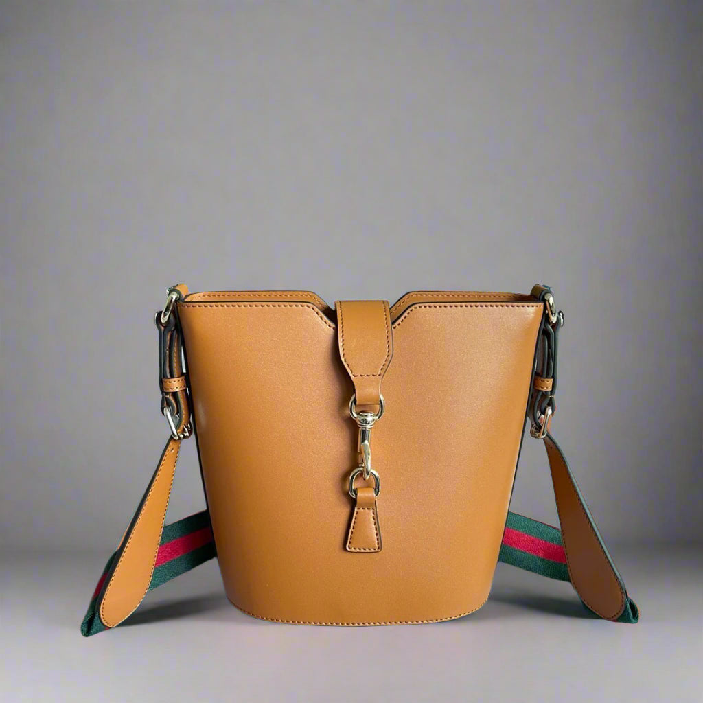 Gucci Women’s Shoulder Bag | Elegant & Timeless Designer Handbag