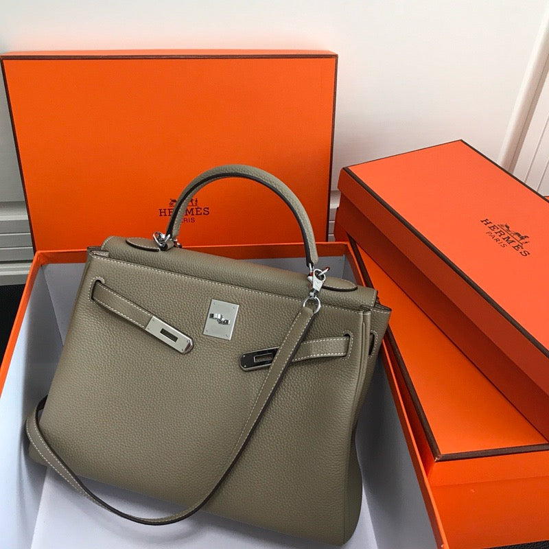 Elegant Hermès Women’s Leather Shoulder Bag – Timeless Luxury & Style | Designer Handbag