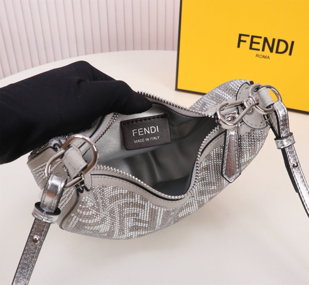 Fendi Roma Crystal ženska kožna torba na rame – luksuz i glamur