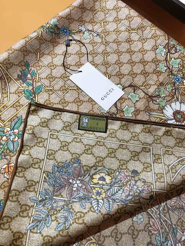 Rare Vintage Gucci Silk Scarf – Authentic Luxury Designer Scarf, Collectible Fashion Accessory