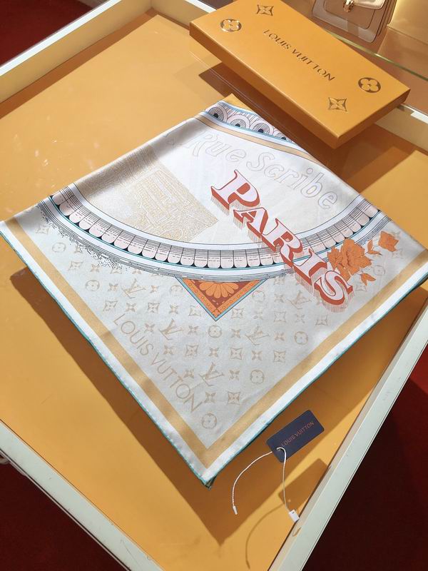 Beautiful Louis Vuitton Women’s Silk Scarf – Elegant Designer Accessory