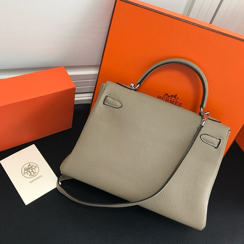 Elegant Hermès Women’s Leather Shoulder Bag – Timeless Luxury & Style | Designer Handbag