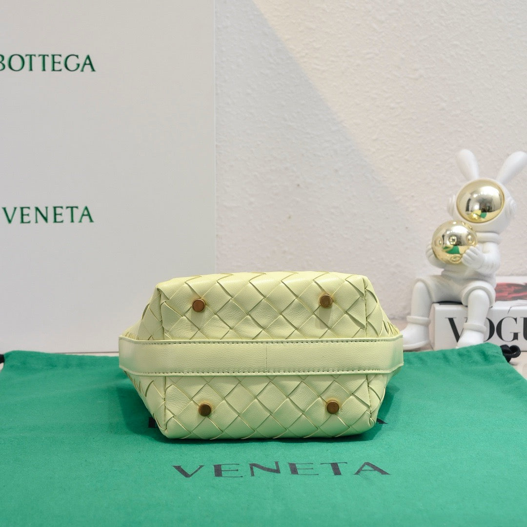 Bottega Veneta Women’s Handbag