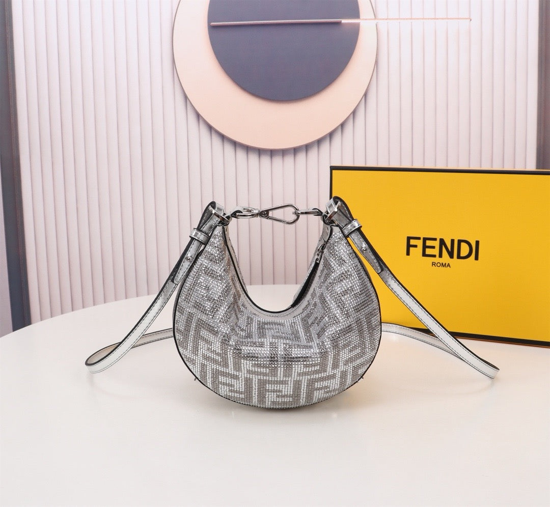 Fendi Roma Crystal ženska kožna torba na rame – luksuz i glamur